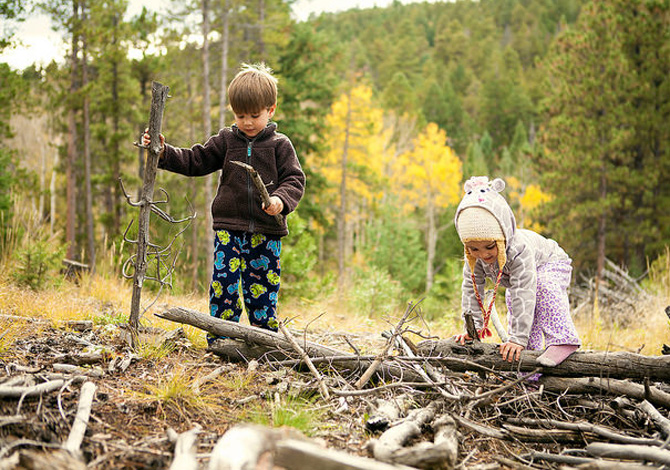 25 attività all aria aperta da fare con i bambini in autunno