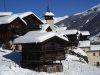 grimentz-nel-cuore-della-val-danniviers-nel-vallese-svizzero-con-piste-che-scendono-dai-3mila-metri-a-fondo-valle-e-unatmosfera-rural-chic-con-i-granai-trasformati-in-hotel-e-resort-a-5-stelle-e-il-celeberrimo-vino-del-ghiacciaio