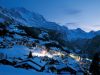 wengen-wengen-si-trova-in-una-conca-soleggiata-ai-piedi-della-jungfrau-nelloberland-bernese-in-inverno-ci-sono-oltre-100km-di-piste-a-disposizione-e-dal-piccolo-scheidegg-si-possono-ammirare-gli-alpinisti-in-azione-sulla-parete-nord-delleiger-una-delle-pareti-darrampicata-pi-spettacolari-e-pi-difficili-del-mondo