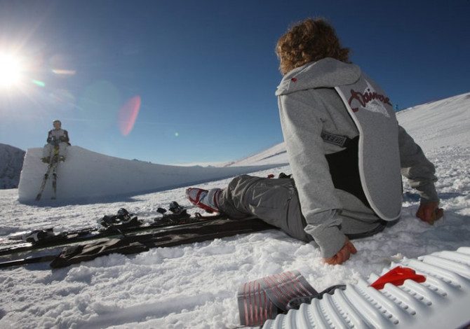 Paraschiena snowboard: le caratteristiche di un'importante protezione