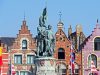 bruges-la-piazza-e-la-fontana