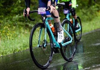 Bianchi Aria e-Road: il nostro test al Giro-E, il Giro d'Italia per bici elettriche
