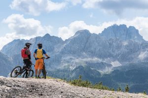 ­Avventure in mountain bike a Cortina