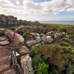 Il Cammino Minerario di Santa Barbara in Sardegna: pedalare tra rovine post-industriali e paesaggi naturali di rara bellezza