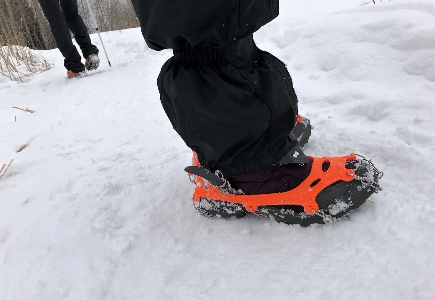 Perché NON dovresti usare "catenelle" o "ramponcini" sulla neve