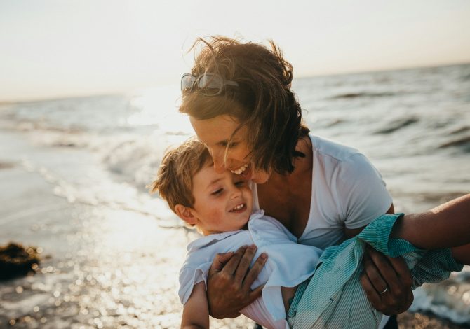 Bambini e mal di pancia in estate: il consiglio del pediatra