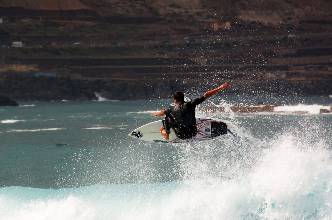 Le più belle spiagge e onde da surf delle Canarie