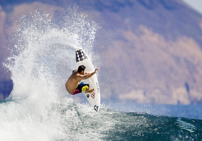 Le più belle spiagge e onde da surf delle Canarie