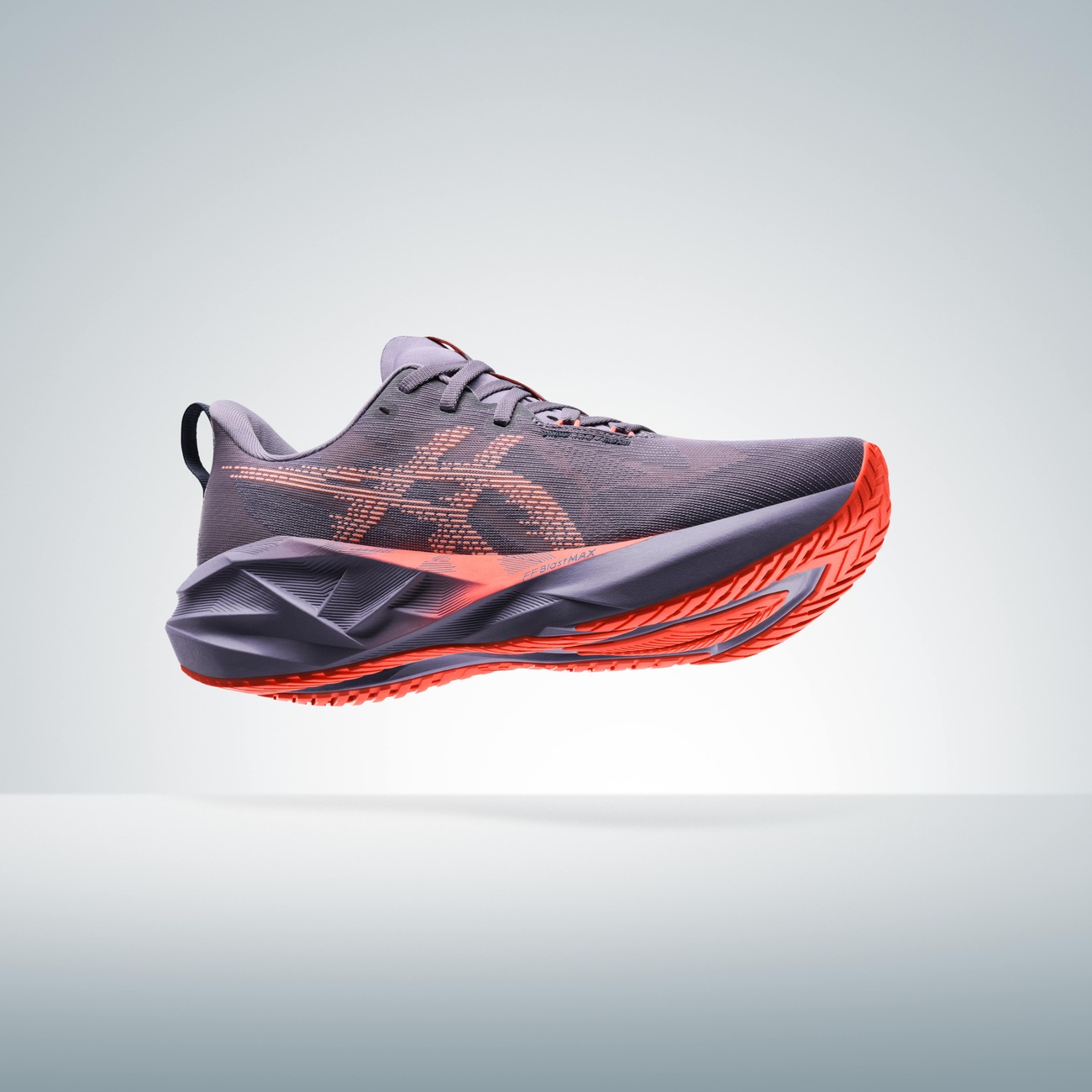 Asics Novablast 5: il comfort e la reattività che senti quando corri