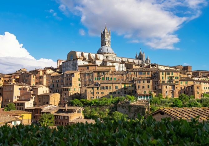 Siena città del turismo sostenibile con il trekking urbano