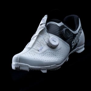 Se cerchi scarpe gravel con il BOA Fit System