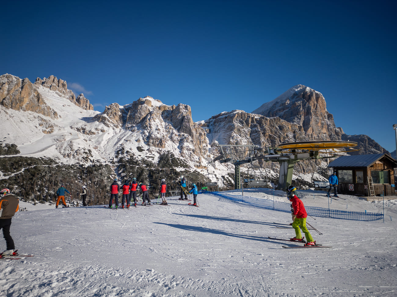 Con la prima neve a Cortina si scia di già: impianti aperti al Col Gallina