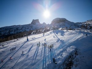 Con la prima neve a Cortina si scia di già: impianti aperti al Col Gallina