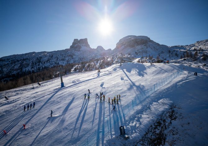 Con la prima neve a Cortina si scia di già: impianti aperti al Col Gallina