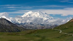 Perché Donald Trump vuol cambiare anche il nome di una montagna?