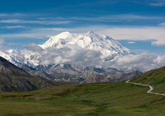 Perché Donald Trump vuol cambiare anche il nome di una montagna?