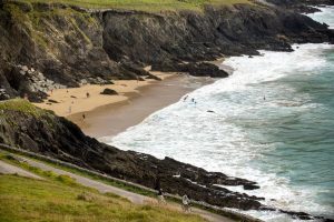 10 spiagge sulla Wild Atlantic Way per scoprire le baie più belle del selvaggio ovest irlandese