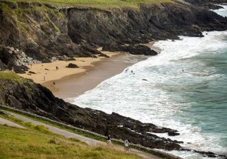 10 spiagge sulla Wild Atlantic Way per scoprire le baie più belle del selvaggio ovest irlandese